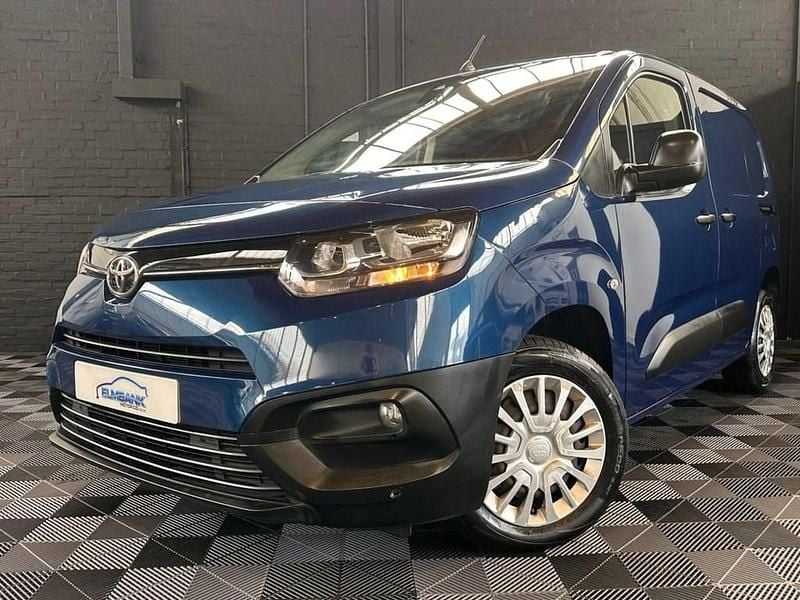 Used Toyota Proace 2021 Blue MPV