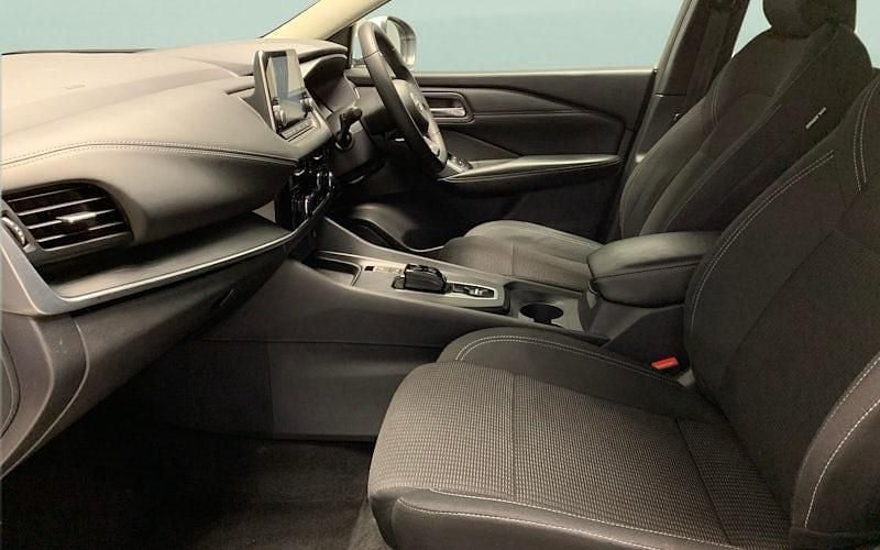 Used Nissan Qashqai Acenta Premium 190 HP (139 kW) 2023 White SUV