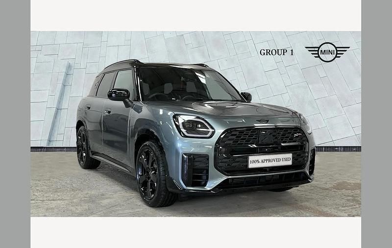 Green New 2025 Mini Countryman Sport SUV | £41,495 (Expensive) - Image 1/4