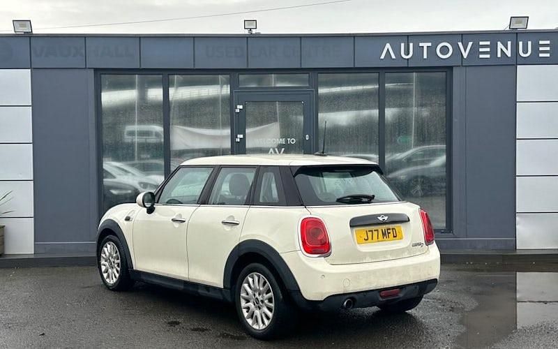 Used Mini Cooper D Hatch 116 HP (85 kW) 2016 White Hatchback