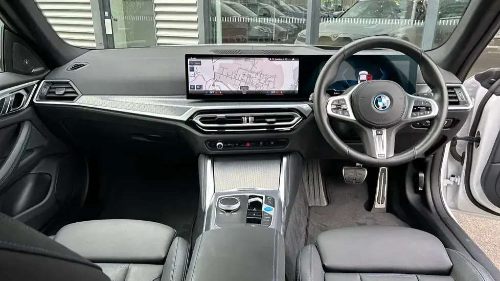 Used BMW i4 M Sport 246 kW (335 HP) 2023 White Sedan