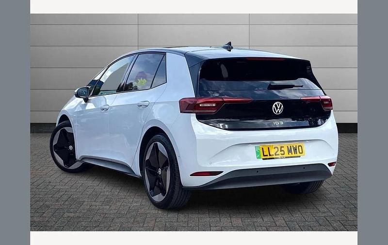 Used VW ID.3 Pro 147 kW (200 HP) 2025 White Hatchback