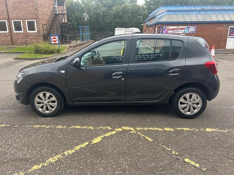 Used Dacia Sandero 90 HP (66 kW) 2015 Grey Hatchback