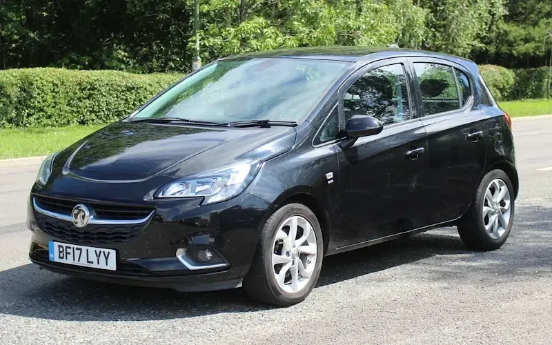 Used Vauxhall Corsa SRi 101 HP (74 kW) 2017 Hatchback