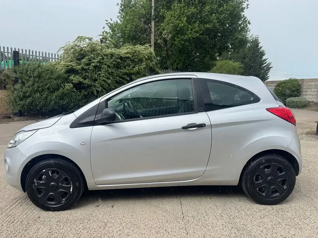Used Ford Ka Studio 69 HP (50 kW) 2014 Silver Hatchback