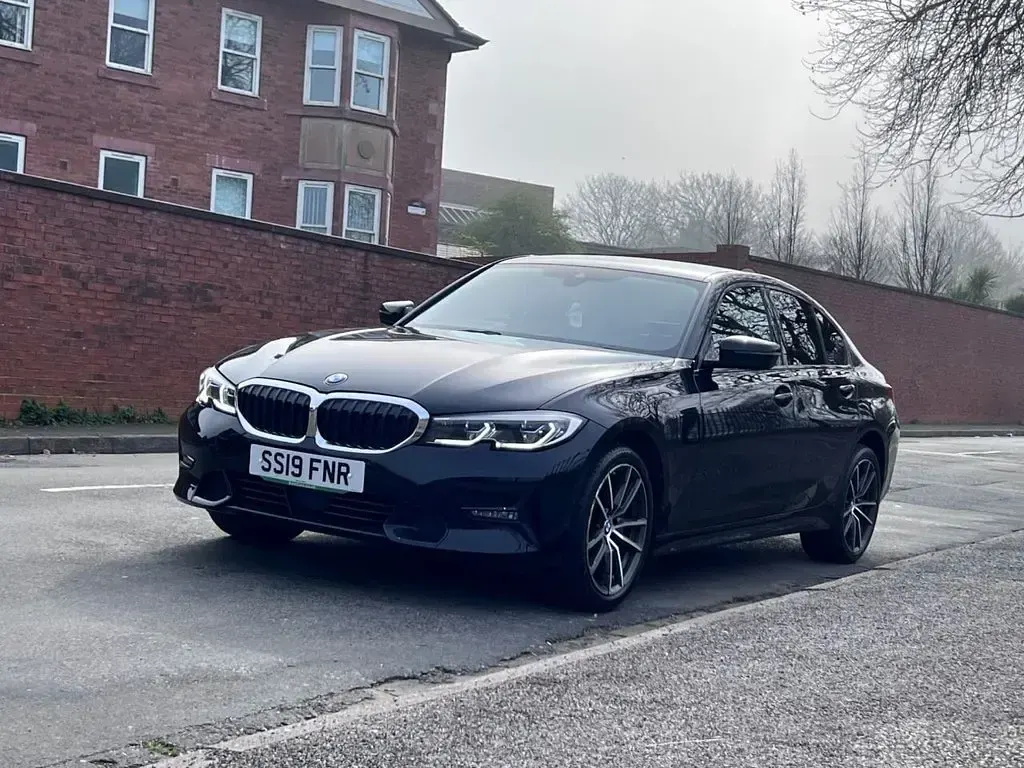 Begagnad BMW 320 Sport Line 190 HK (139 kW) 2019 Svart Sedan