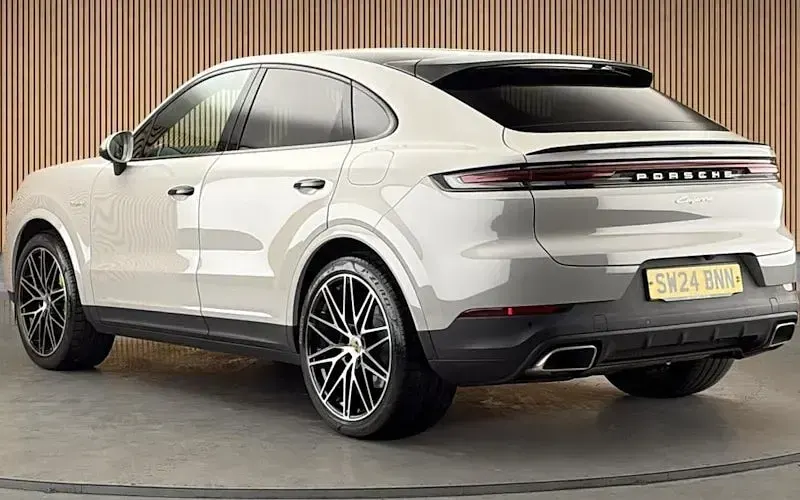 Used Porsche Cayenne 470 HP (345 kW) 2025 SUV