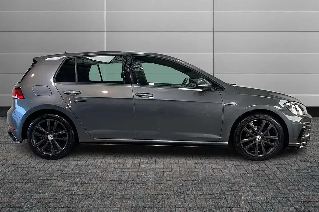 Used VW Golf VII R-line 150 HP (110 kW) 2019 Indium grey Hatchback