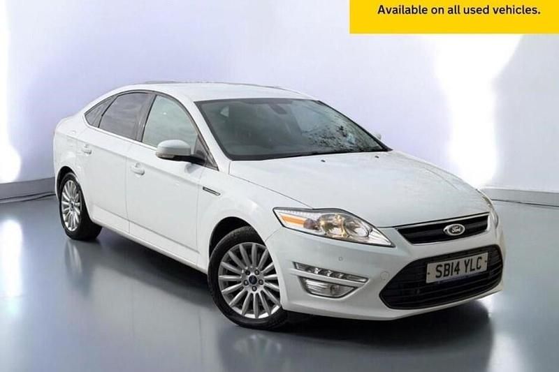 Used Ford Mondeo Business Edition 140 HP (102 kW) 2014 White Hatchback