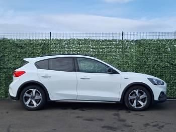 Used Ford Focus Active 125 HP (91 kW) 2019 White Hatchback