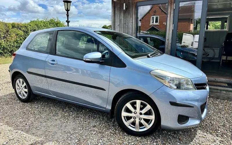 Used Toyota Yaris 101 HP (74 kW) 2013 Hatchback
