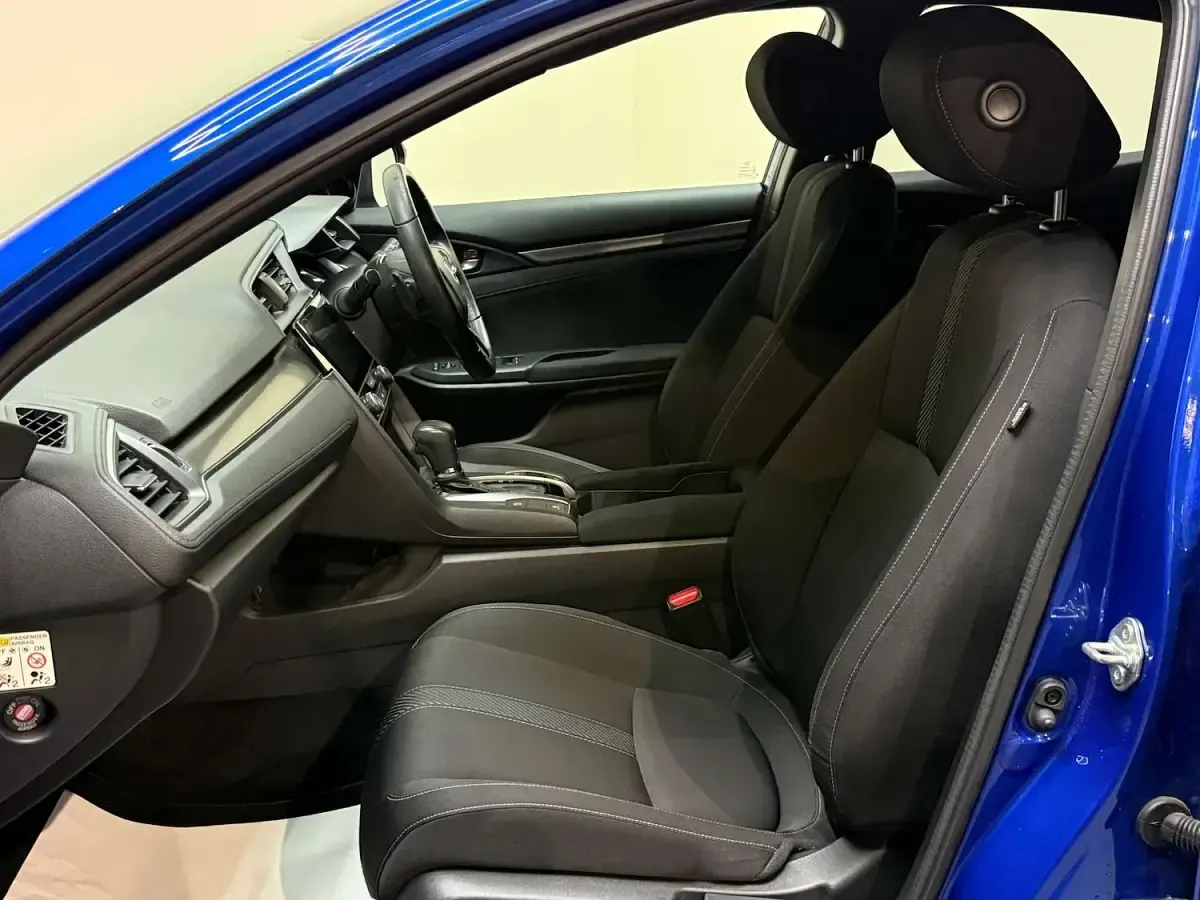 Used Honda Civic SR 126 HP (92 kW) 2018 Blue Hatchback