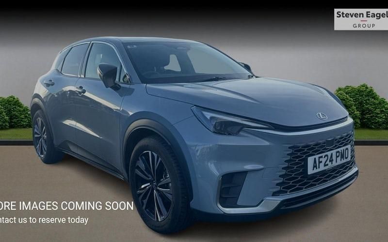 Used 2025 Lexus LBX SUV | £27,988 (Fair price) - Image 1/4