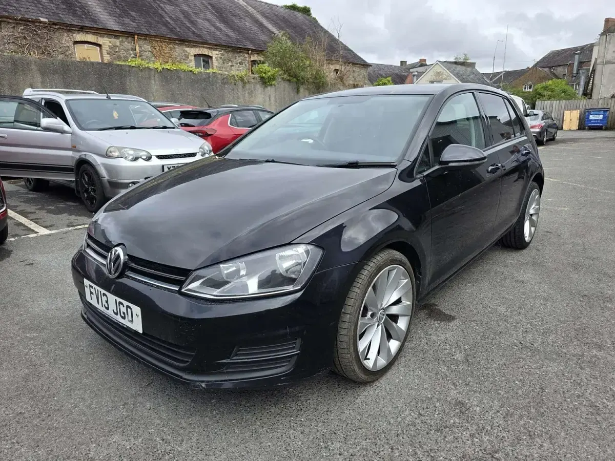 Used VW Golf VII S 105 HP (77 kW) 2013 Black Hatchback