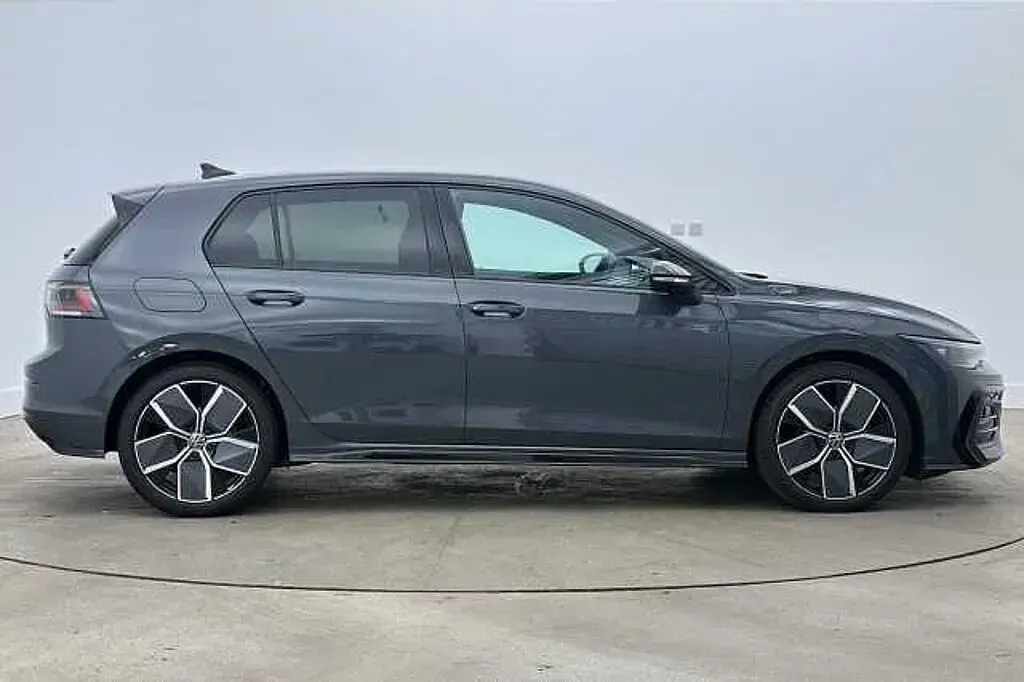Used VW Golf VIII 150 HP (110 kW) 2025