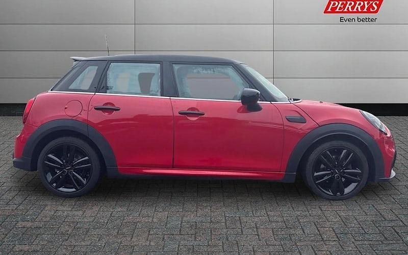 Used Mini Cooper Hatch 136 HP (100 kW) 2022 Hatchback