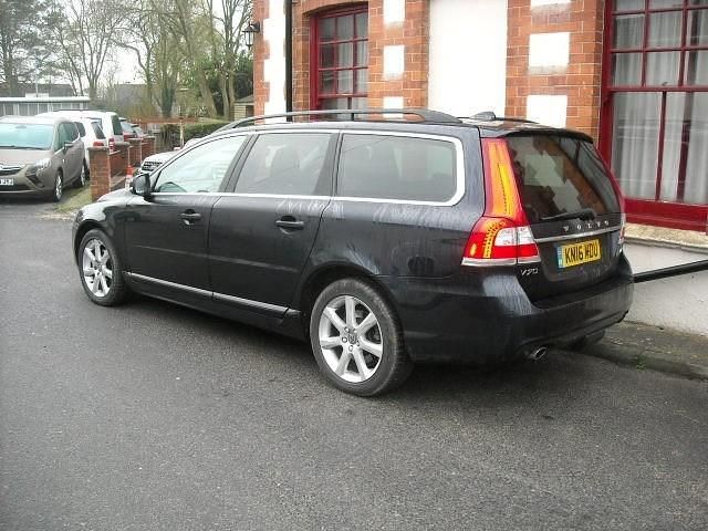 Used Volvo V70 SE 181 HP (133 kW) 2016 Blue Estate