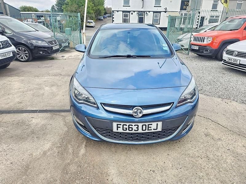 Blue Used 2013 Vauxhall Astra SRi Hatchback | £1,950 (Good price) - Image 1/4