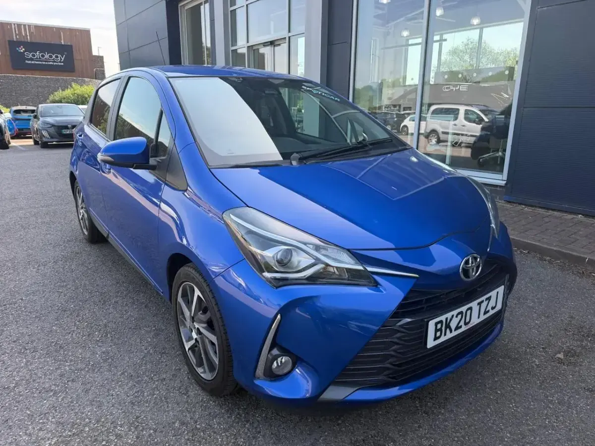 Used Toyota Yaris 109 HP (80 kW) 2020 Blue
