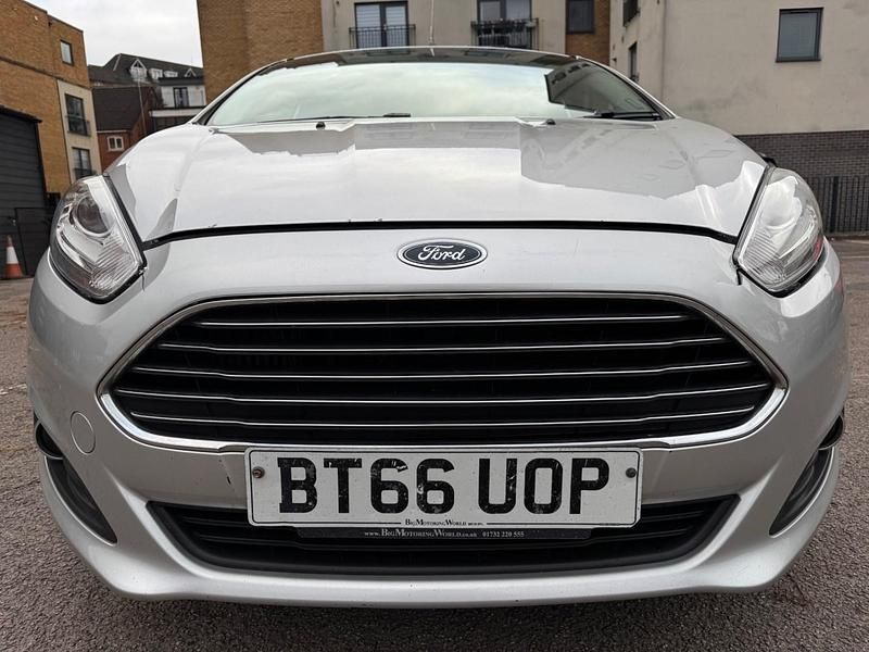 Used Ford Fiesta Titanium 2017 Silver Hatchback