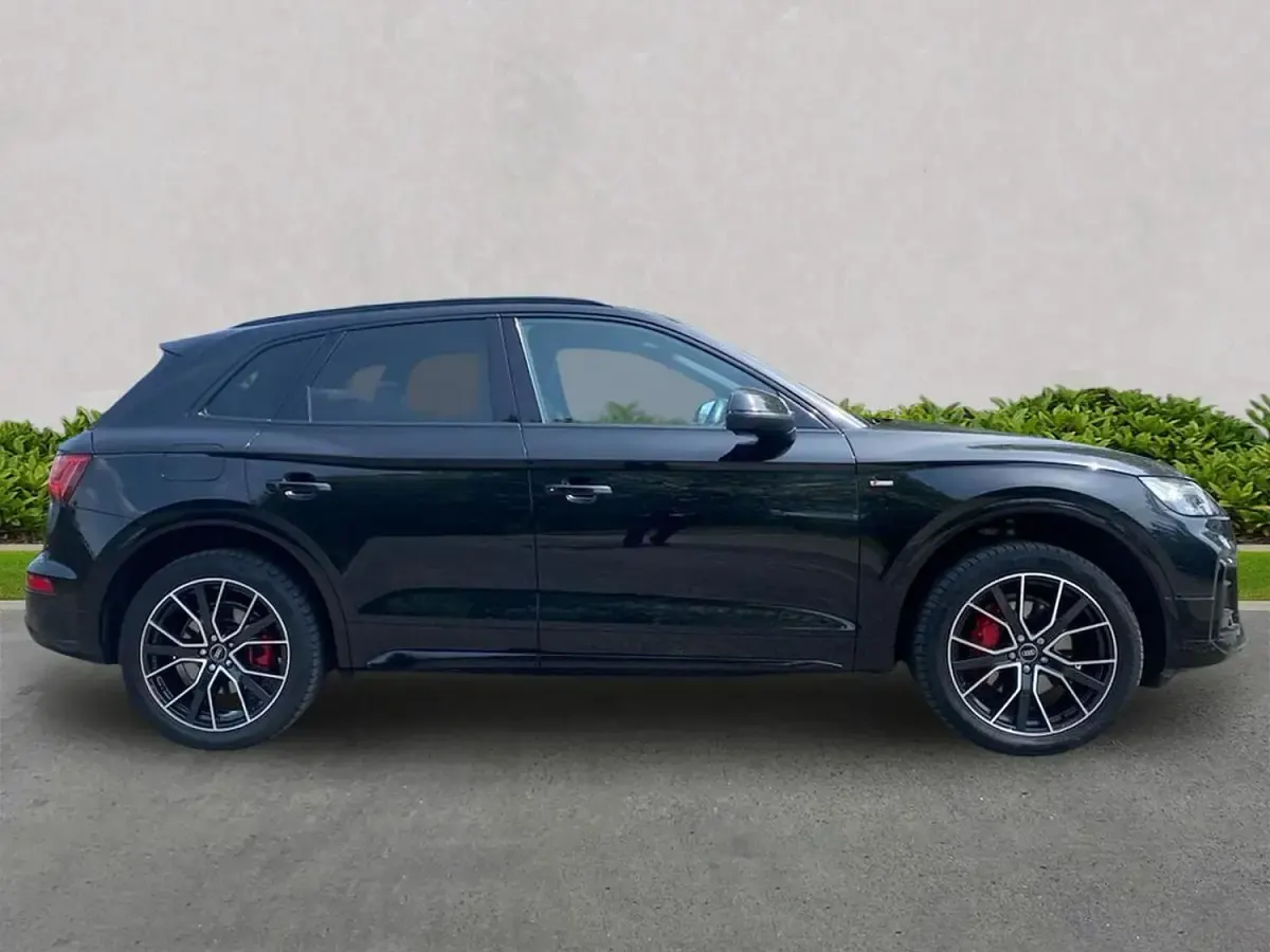 Used Audi Q5 Advanced 204 HP (150 kW) 2022 Black SUV