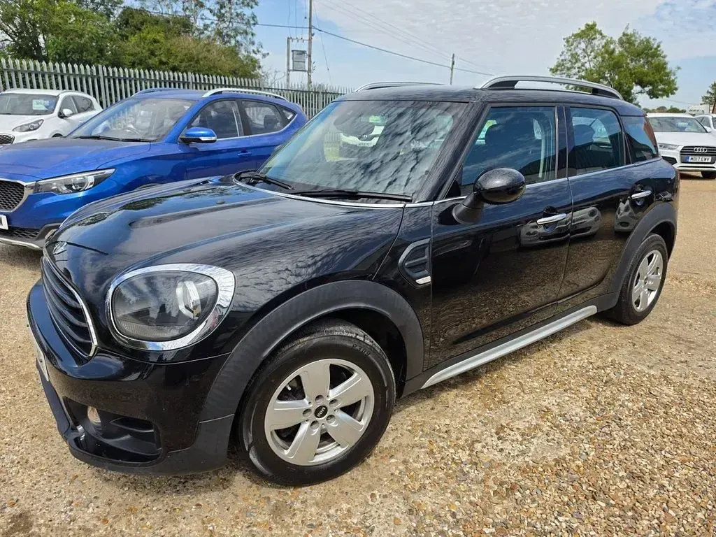 Used Mini Cooper D 150 HP (110 kW) 2017 Black Hatchback