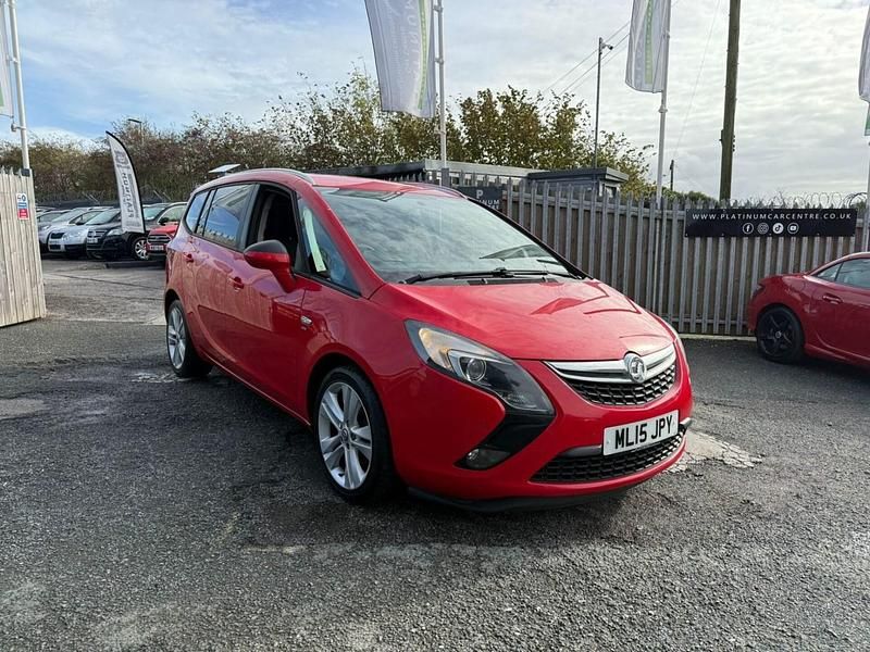 Red Used 2015 Vauxhall Zafira SRi MPV | £3,995 (Good price) - Image 1/4