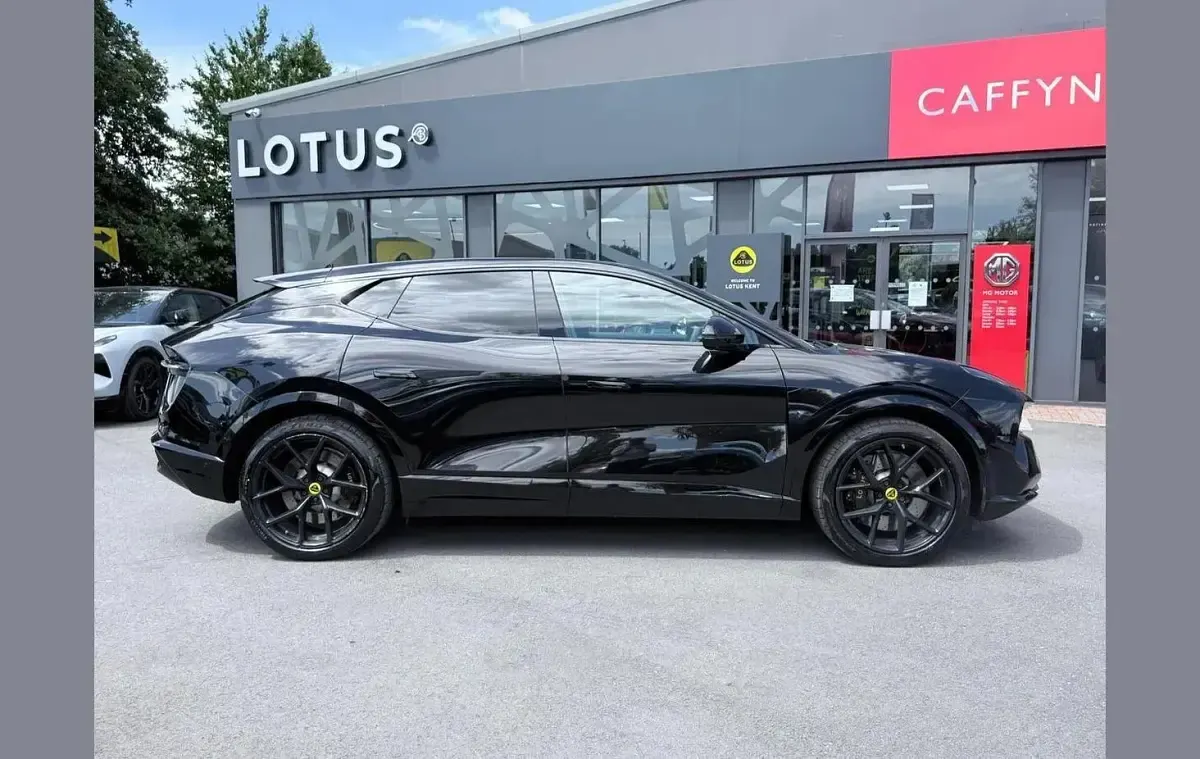 Used Lotus Eletre 450 kW (612 HP) 2026 Black SUV