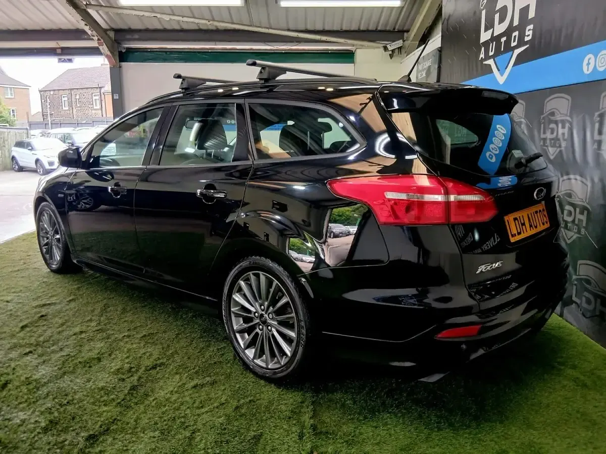 Used Ford Focus ST-Line 2017 Black Estate