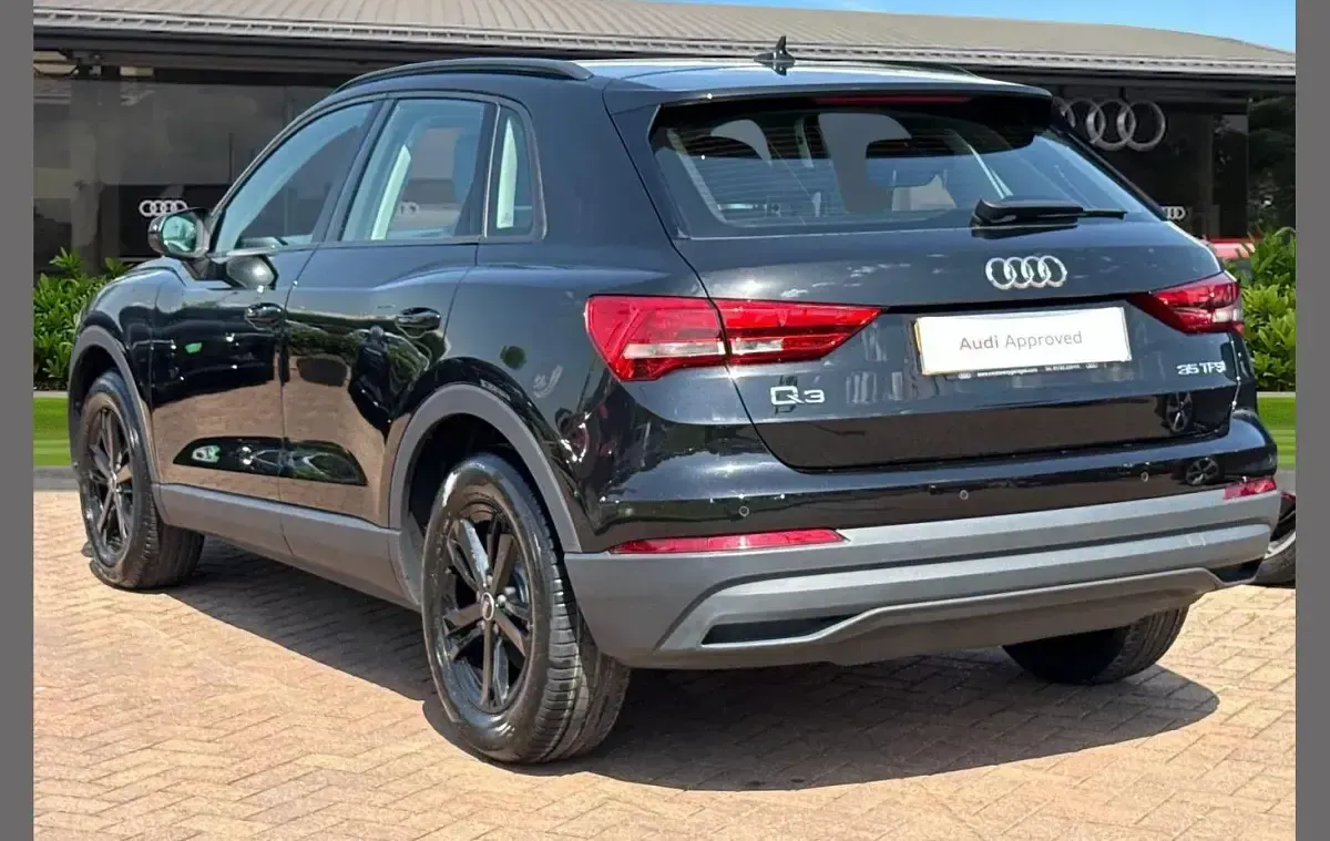 Used Audi Q3 Design 150 HP (110 kW) 2022 Black SUV