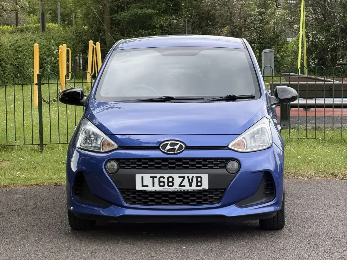 Used Hyundai i10 GO! 67 HP (49 kW) 2018 Blue Hatchback