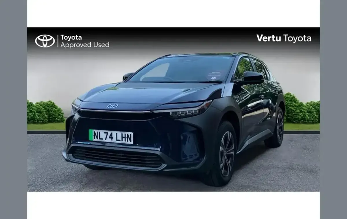Used Toyota bZ4X 160 kW (218 HP) 2024 Blue SUV