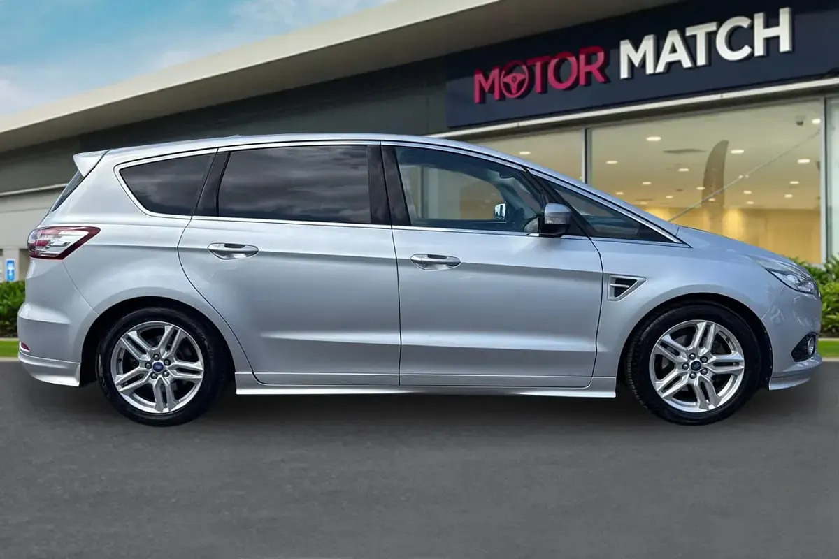 Used Ford S-MAX Sport 240 HP (176 kW) 2016 Silver MPV