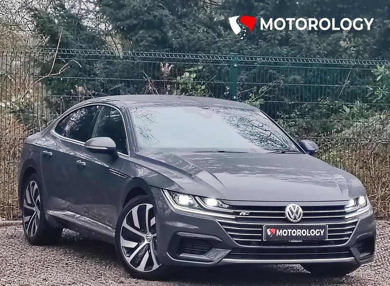 Usado VW Arteon R-line 150 HP (110 kW) 2019 Cinzento Citadino