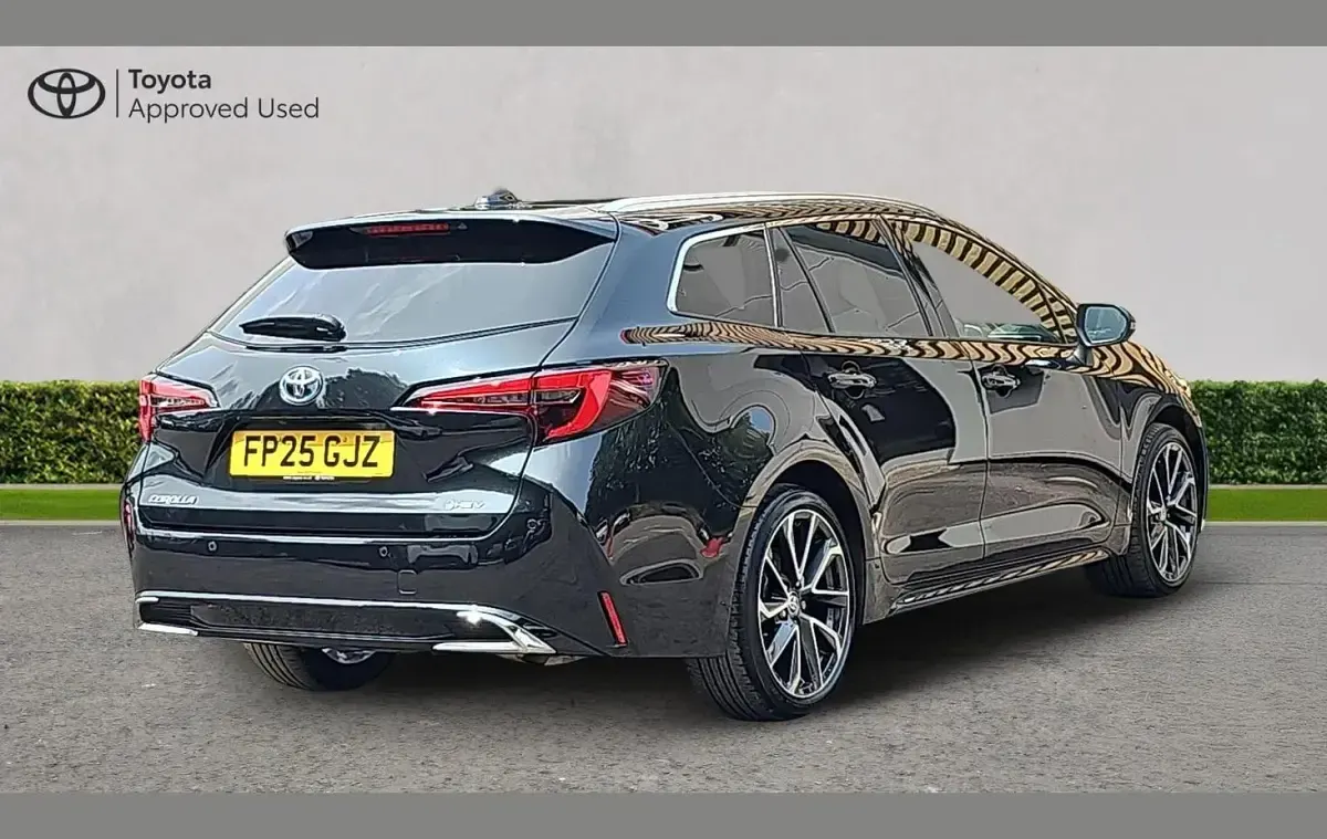 Used Toyota Corolla 196 HP (144 kW) 2025 Eclipse black Estate