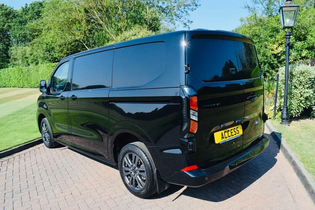 Used Ford Transit Custom Limited 170 HP (125 kW) 2025 Black Van
