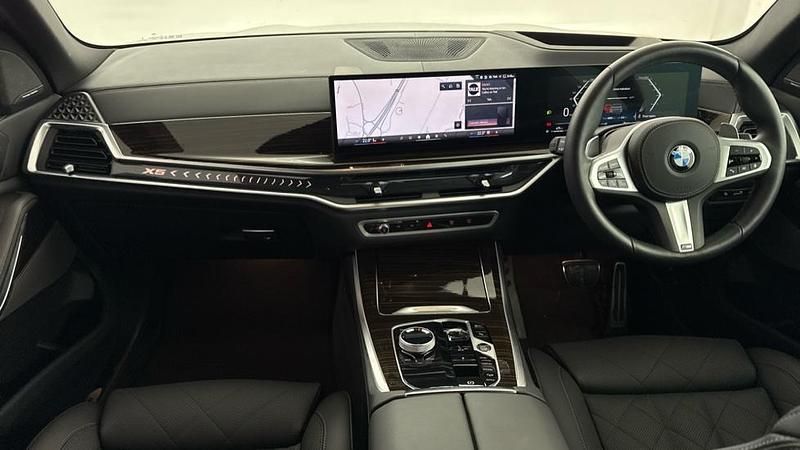 Usado BMW X5 M Sport 347 HP (255 kW) 2025 Cinzento SUV