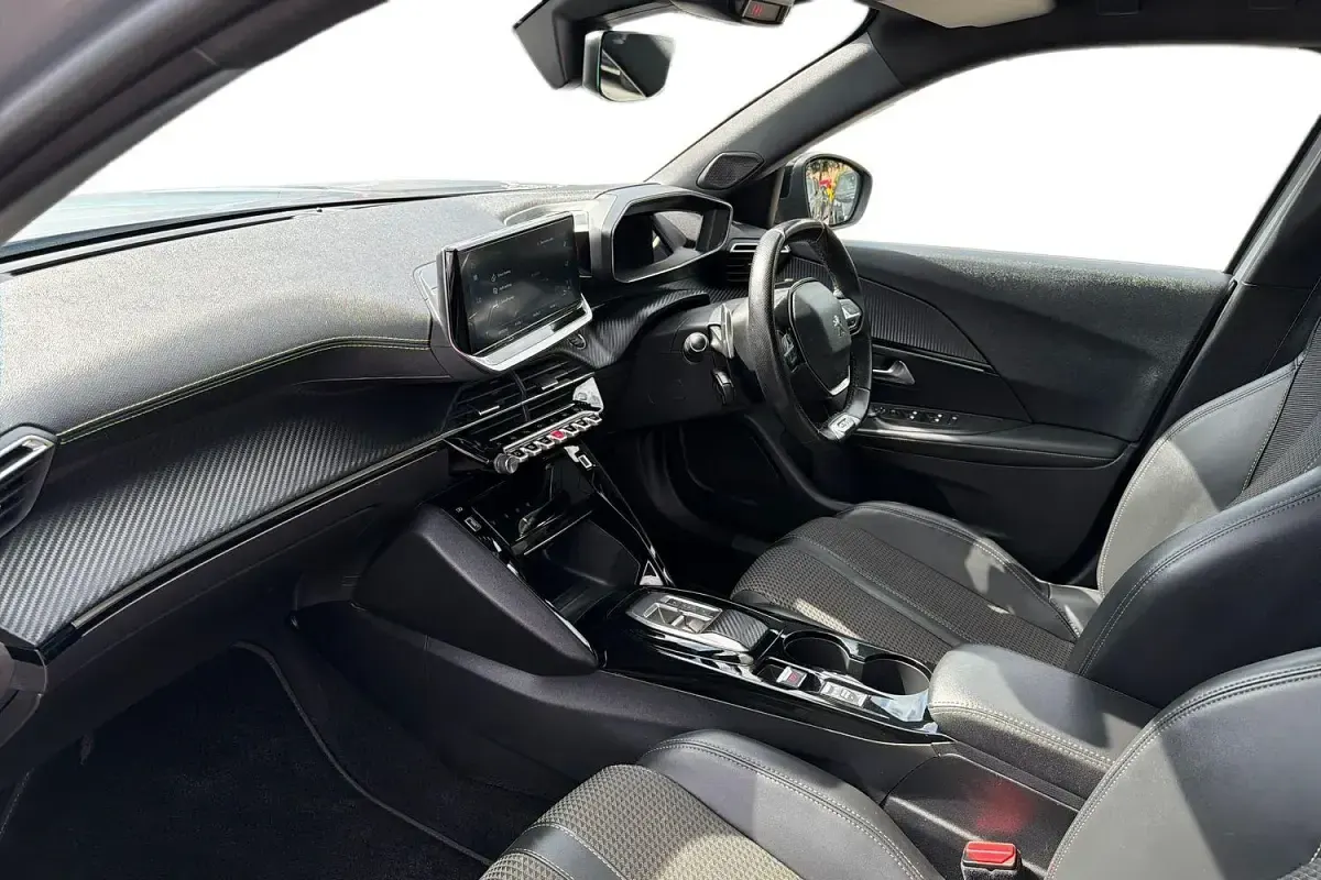 Used Peugeot 2008 GT 131 HP (96 kW) 2023 Cumulus grey SUV