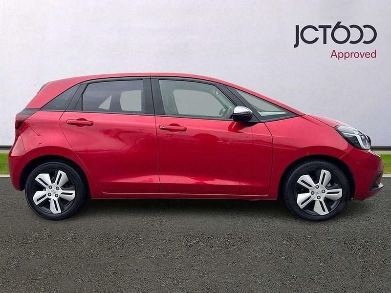 Used Honda Jazz Hybrid 109 HP (80 kW) 2022 Red Hatchback