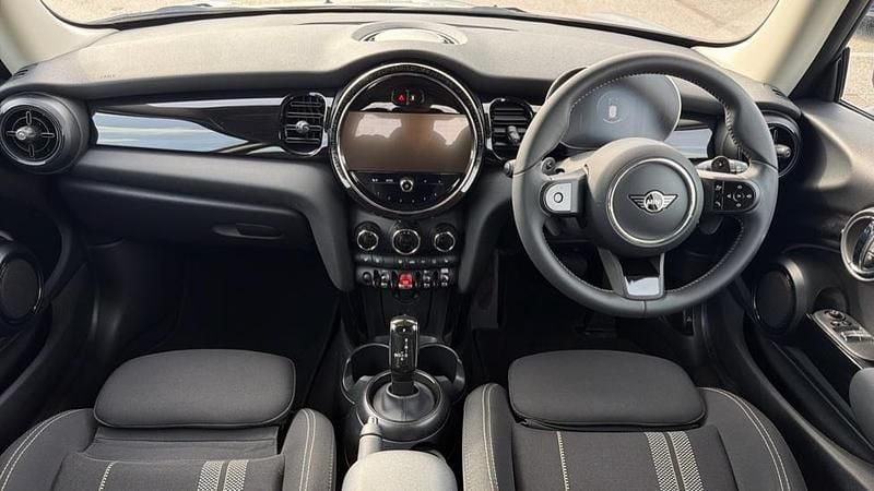 Used Mini Cooper S Classic 176 HP (129 kW) 2023 Silver Hatchback