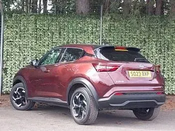 Used Nissan Juke N-Connecta 114 HP (83 kW) 2023 Red SUV