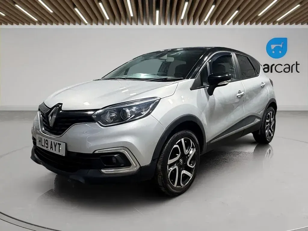 Used Renault Captur Iconic 90 HP (66 kW) 2019 Silver/black SUV