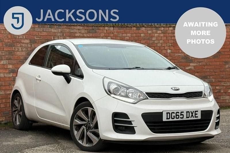 White Used 2015 Kia Rio Hatchback | £7,750 (Expensive) - Image 1/1