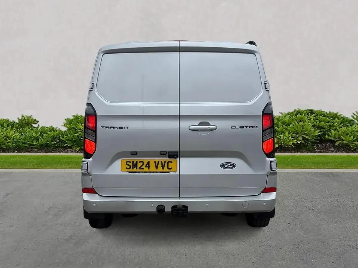Used Ford Transit Custom Limited 170 HP (125 kW) 2024 Silver Van