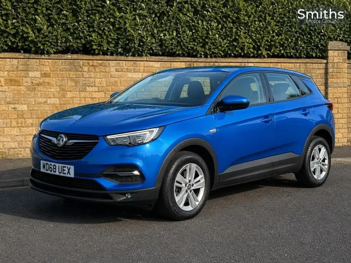Used Vauxhall Grandland X S 128 HP (94 kW) 2019 Blue SUV