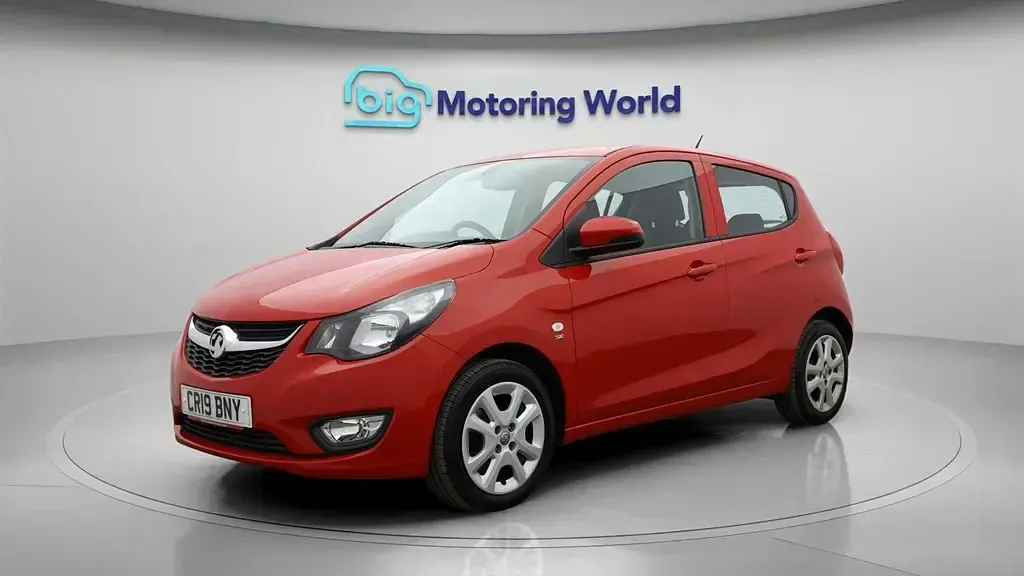 Second-hand Vauxhall Viva 73 CP (53 kW) 2019 Roșu Hatchback