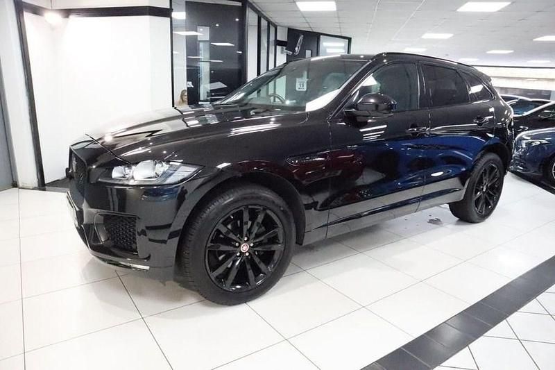 Usado Jaguar F-Pace Chequered Flag 180 HP (132 kW) 2019 Preto SUV