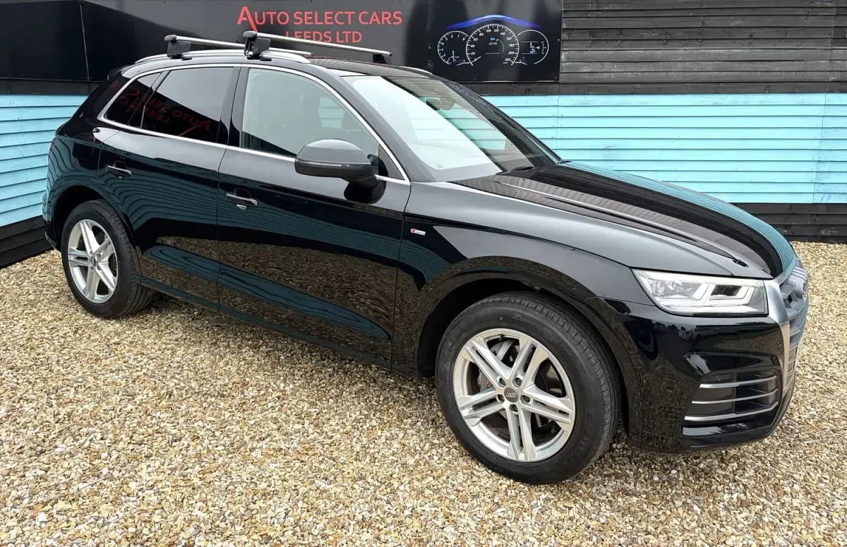 Używany Audi Q5 S-Line 190 KM (139 kW) 2019 Czarny SUV