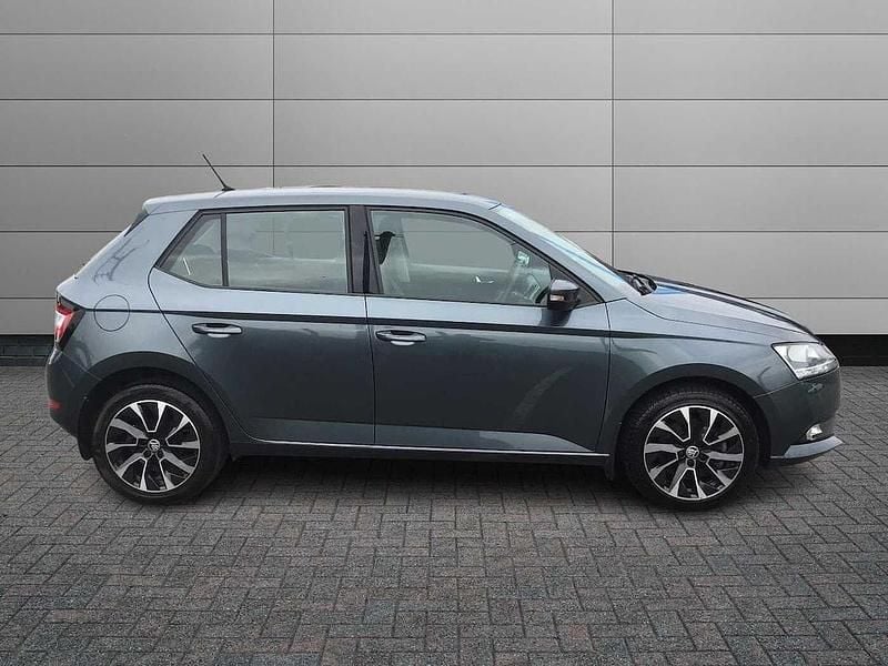 Used Skoda Fabia SE Drive 70 HP (51 kW) 2021 Quartz grey metallic Hatchback