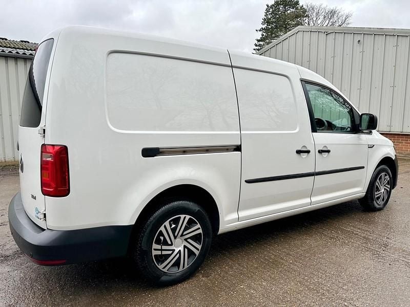 Used VW Caddy Maxi Startline 140 HP (102 kW) 2016 White MPV